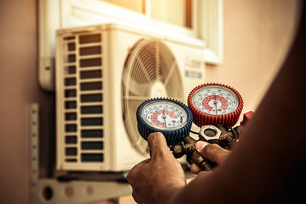 Professional Hvac technician working in Geneva, IN
